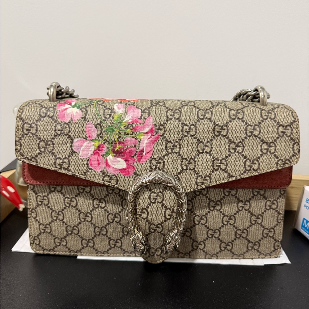 100% authentic guaranteed Gucci bloom shoulder bag
